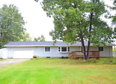 10739 15 Mile Rd NE, Cedar Springs, MI 49319