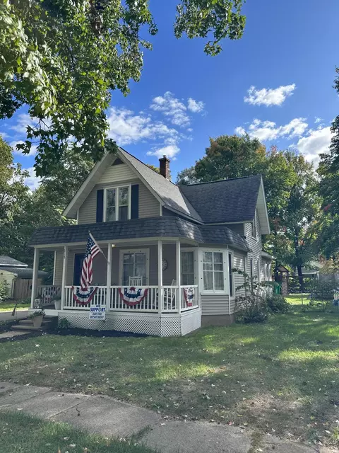 218 E Franklin St, Otsego, MI 49078