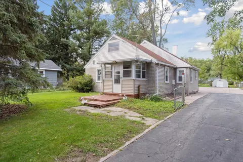 1308 Hillcrest St, Lansing, MI 48910