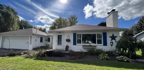4700 Remembrance Rd NW, Grand Rapids, MI 49534