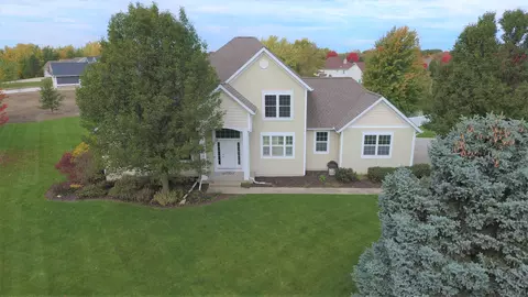 423 Northridge Dr, Holland, MI 49423