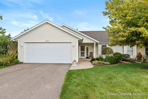 2933 Willow Terrace Ct #48, Holland, MI 49424