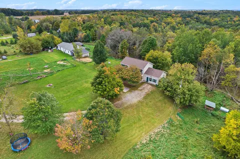 4076 Misty Meadows Dr, Saranac, MI 48881