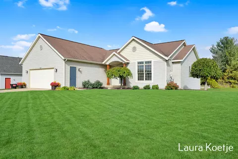 3497 Lenters Dr, Hudsonville, MI 49426