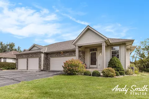 3581 Brook Point Dr, Hamilton, MI 49419