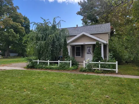 208 Washington St, Sturgis, MI 49091