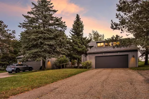 6584 Bella Vista Dr NE #C, Rockford, MI 49341