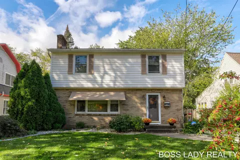 2451 Avon Ave SW, Wyoming, MI 49519