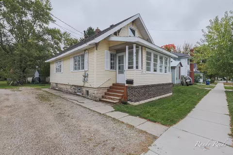 36 Eastmanville St, Coopersville, MI 49404