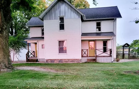 52785 Indian Lake Rd, Dowagiac, MI 49047