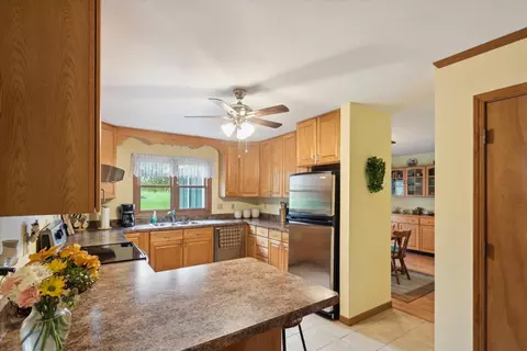 9828 Case Rd, Brooklyn, MI 49230 photo 11