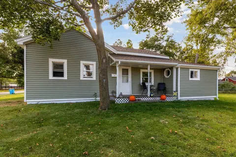 421 W Railroad St, Dowagiac, MI 49047