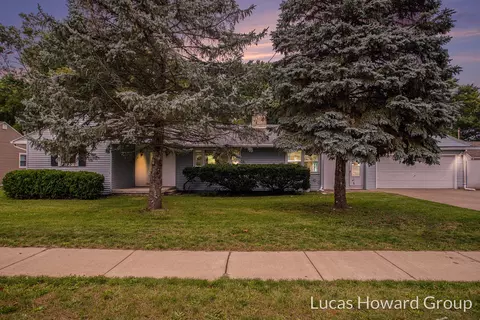 716 Idaho Ave, Portage, MI 49024