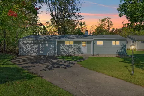 118 Orchard Ridge Pkwy, Hillsdale, MI 49242