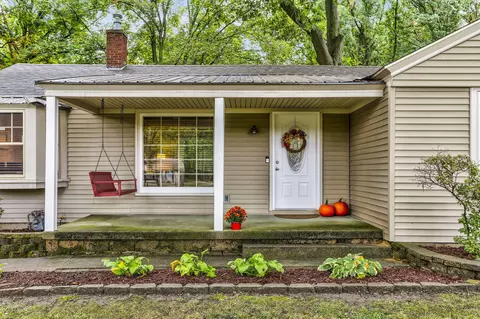550 W Lakewood Blvd, Holland, MI 49424