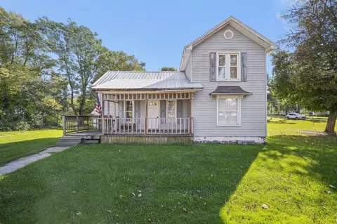 307 W Center St, Waldron, MI 49288