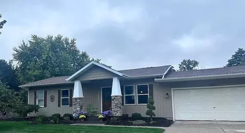 1021 Needham Ct NW, Grand Rapids, MI 49544