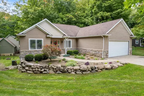 1206 N Philip Rd, Niles, MI 49120