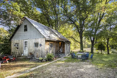 8613 W Main St, Kalamazoo, MI 49009
