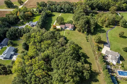 67397 Dailey Rd, Edwardsburg, MI 49112