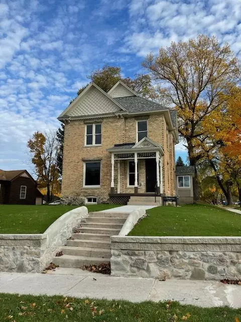 224 S State St, Hart, MI 49420