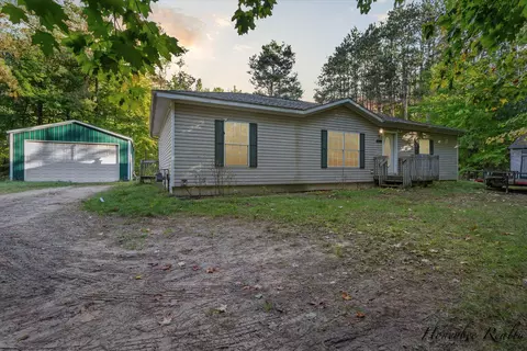 18888 W Almy Rd, Howard City, MI 49329