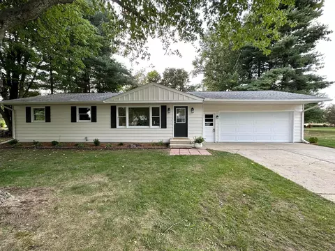 69372 Vicky Dr, Sturgis, MI 49091