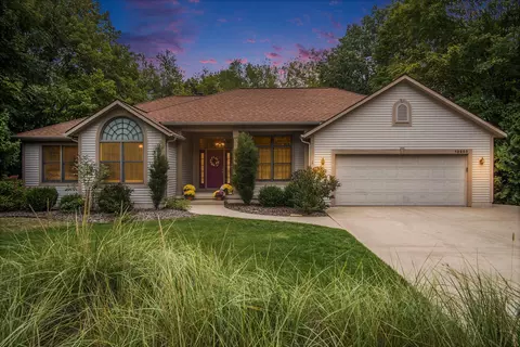 13250 Fox Ridge Ct, Grand Haven, MI 49417