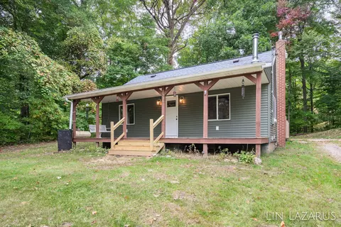 2933 D Dr S, East Leroy, MI 49051
