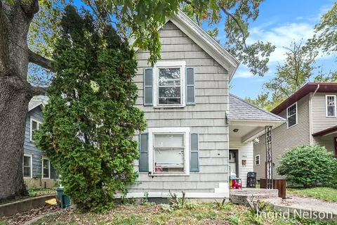 1544 Forrest Ave NE, Grand Rapids, MI 49505