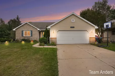 5250 Mulligan Dr SW, Wyoming, MI 49509