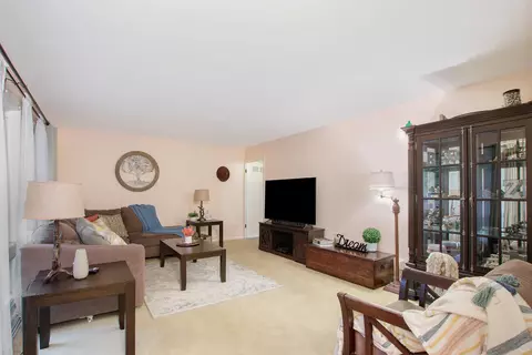 1620 G Ave W, Kalamazoo, MI 49009