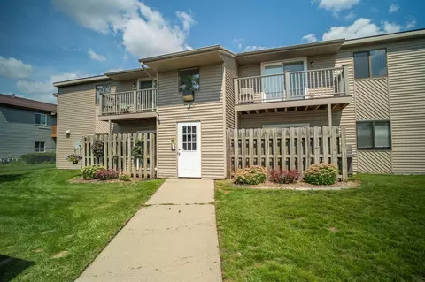 4346 Norman Dr SE #202, Grand Rapids, MI 49508