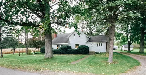 11647 Holden Rd, Baroda, MI 49101