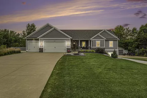 4247 Vista Dr, Hudsonville, MI 49426