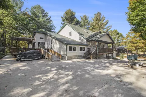 10009 N State Rd, Luther, MI 49656