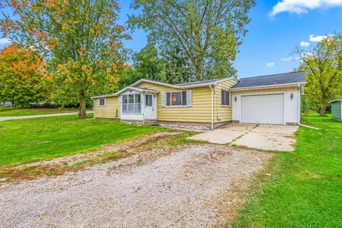 403 Railroad St, Reading, MI 49274 photo 4