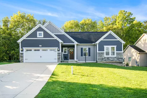 21047 Diamond Harbor Ct #27, Cassopolis, MI 49031