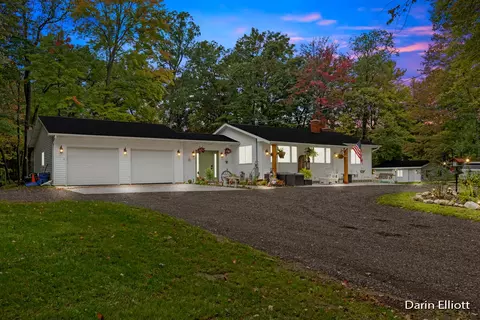 9730 S Sheridan Rd, Fenwick, MI 48834