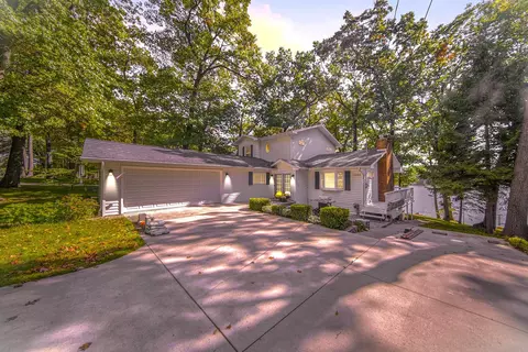 11229 Oakwood Dr, Jerome, MI 49249