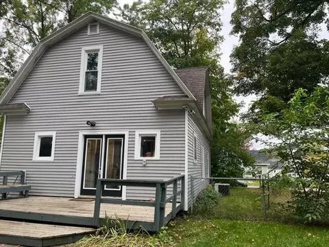 928 Pleasant St, Belding, MI 48809 photo 4