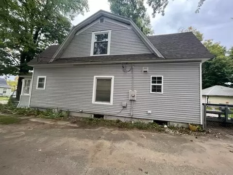 928 Pleasant St, Belding, MI 48809 photo 7