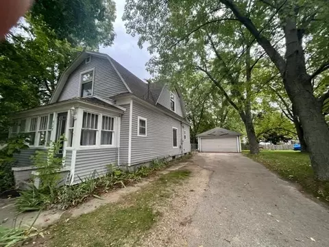 928 Pleasant St, Belding, MI 48809 photo 10