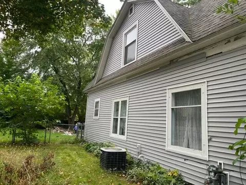 928 Pleasant St, Belding, MI 48809 photo 15