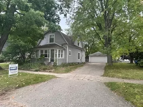 928 Pleasant St, Belding, MI 48809 photo 11