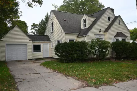 878 Ireland Ave, Muskegon, MI 49441