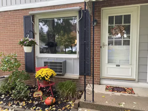 664 Andover St SE #86, Kentwood, MI 49548