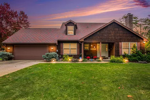 7587 Thrasher Ln, Kalamazoo, MI 49009