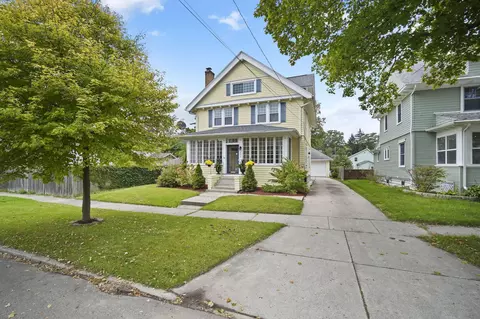 206 S Grinnell St, Jackson, MI 49203