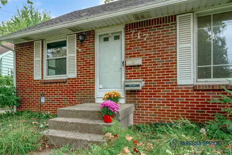 717 Everglade Dr SE, Grand Rapids, MI 49507